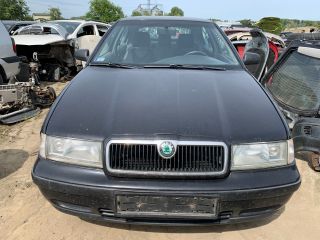 bontott SKODA OCTAVIA I Légszűrő Ház