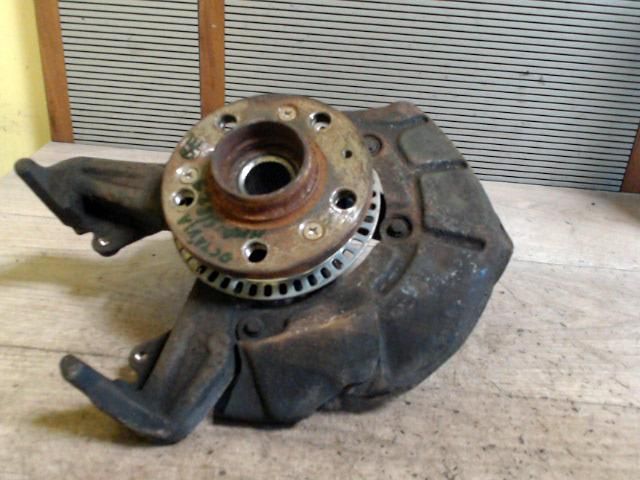 bontott SKODA OCTAVIA I Bal első Csonkállvány Kerékaggyal