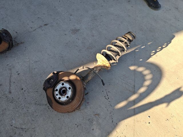 bontott SKODA OCTAVIA I Bal első Gólyaláb (Lengécsillapító, Rugó)