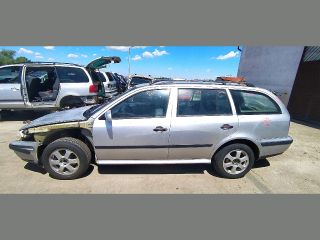 bontott SKODA OCTAVIA I Bal első Rugó