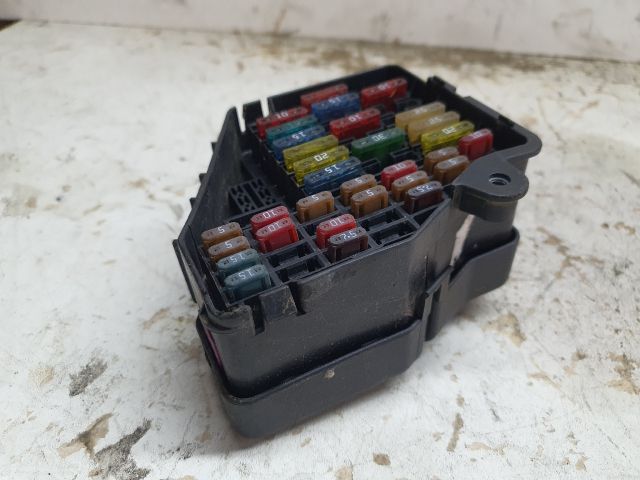 bontott SKODA OCTAVIA I Biztosítéktábla Motortér