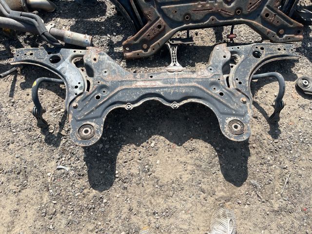 bontott SKODA OCTAVIA I Első Bölcső