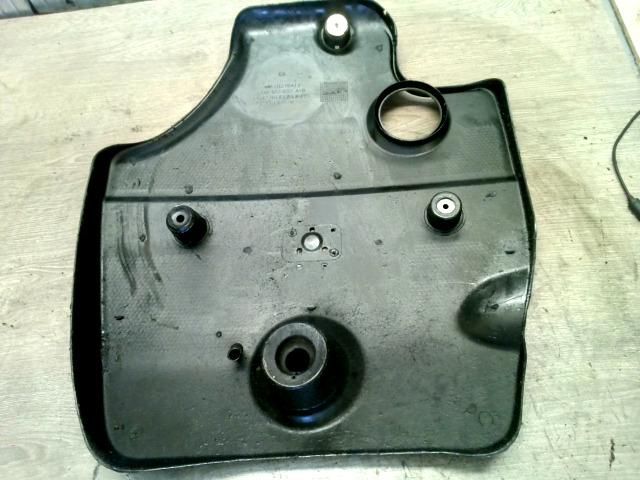 bontott SKODA OCTAVIA I Felső Motorburkolat