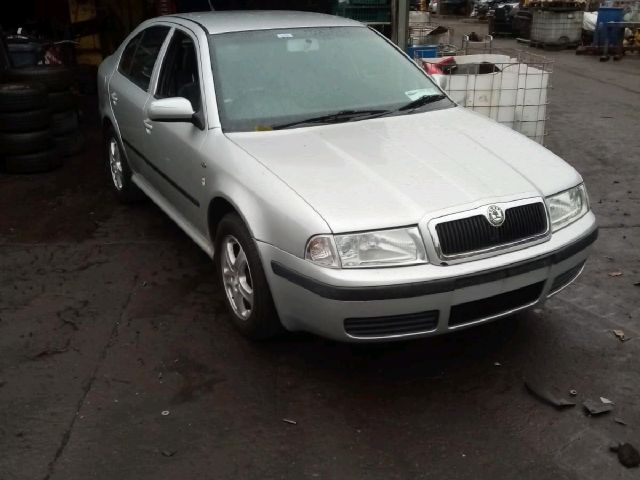 bontott SKODA OCTAVIA I Főtengely (Magában)