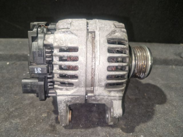 bontott SKODA OCTAVIA I Generátor