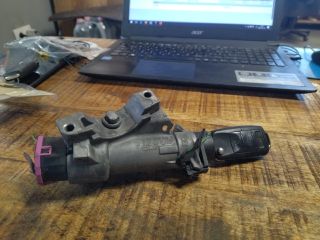 bontott SKODA OCTAVIA I Gyújtáskapcsoló Házzal