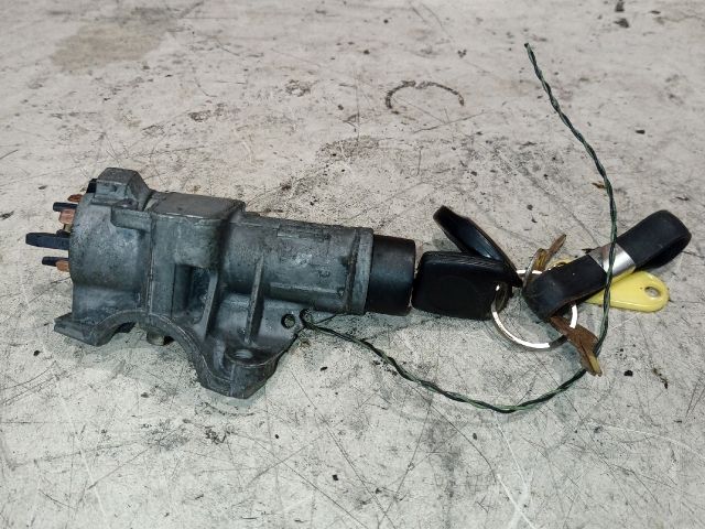 bontott SKODA OCTAVIA I Gyújtáskapcsoló Házzal