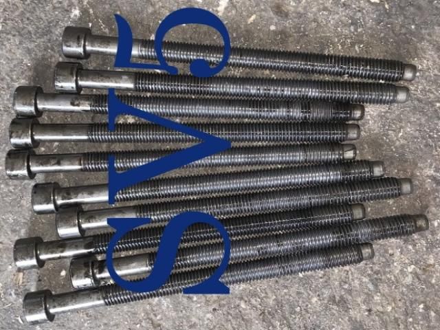 bontott SKODA OCTAVIA I Hengerfej Csavar