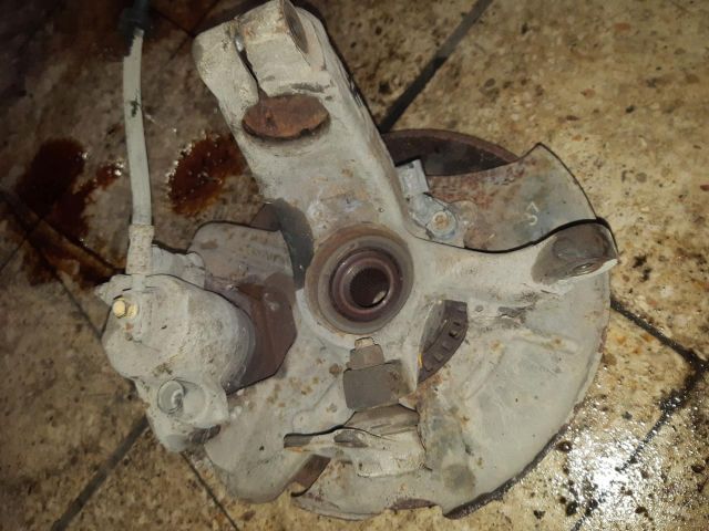 bontott SKODA OCTAVIA I Jobb első Csonkállvány Kerékaggyal