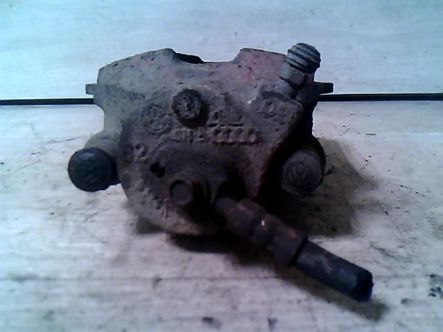 bontott SKODA OCTAVIA I Jobb első Féknyereg Munkahengerrel