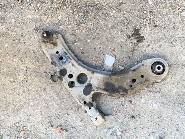 bontott SKODA OCTAVIA I Jobb első Lengőkar