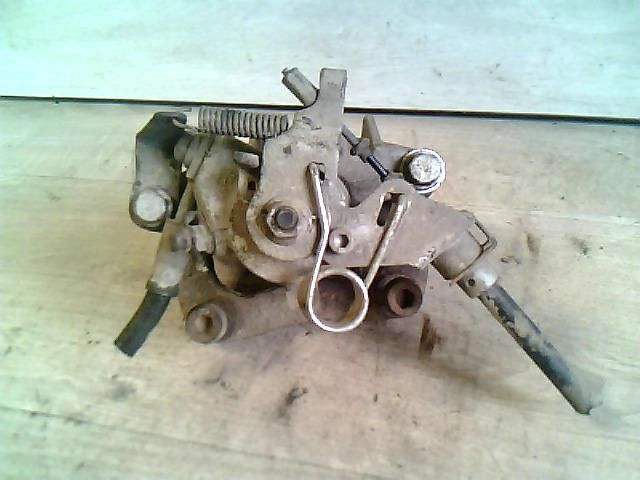 bontott SKODA OCTAVIA I Jobb hátsó Féknyereg Munkahengerrel