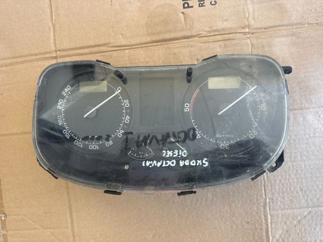 bontott SKODA OCTAVIA I Kilométeróra