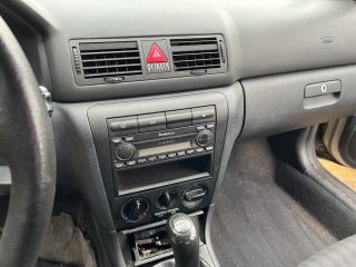 bontott SKODA OCTAVIA I Légszűrő Ház