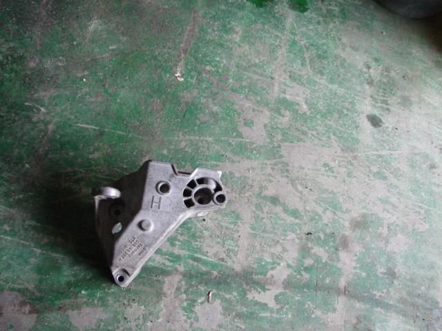 bontott SKODA OCTAVIA I Motor Tartó Bak (Pozíciófüggetlen)