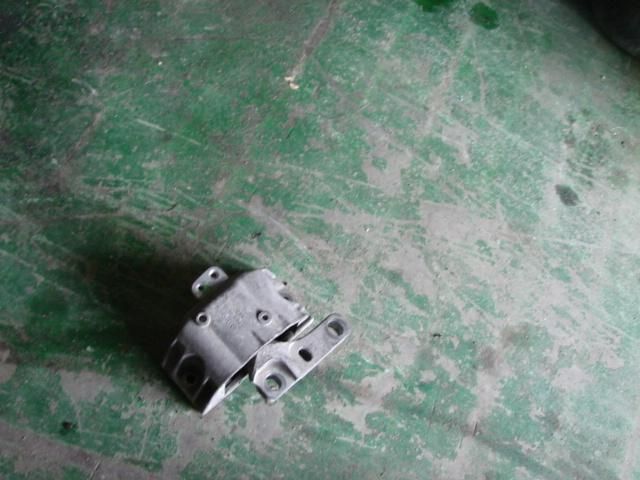 bontott SKODA OCTAVIA I Motor Tartó Bak (Pozíciófüggetlen)