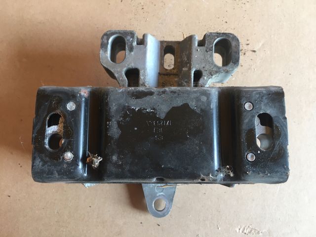 bontott SKODA OCTAVIA I Váltó Tartó Bak (Pozíciófüggetlen)