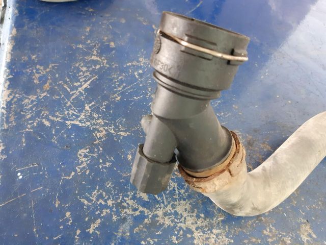 bontott SKODA OCTAVIA I Vízcső