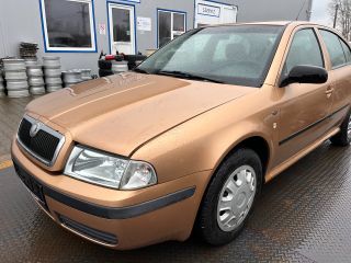 bontott SKODA OCTAVIA I Bal Féltengely