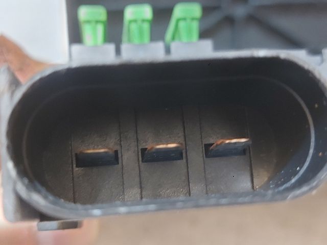 bontott SKODA OCTAVIA I Biztosítéktábla Motortér