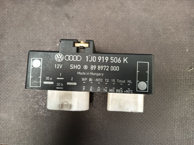 bontott SKODA OCTAVIA I Hűtőventilátor Relé