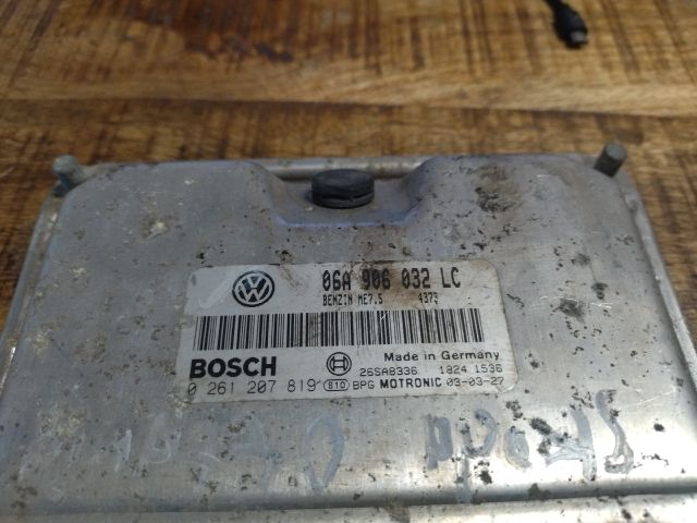 bontott SKODA OCTAVIA I Motorvezérlő