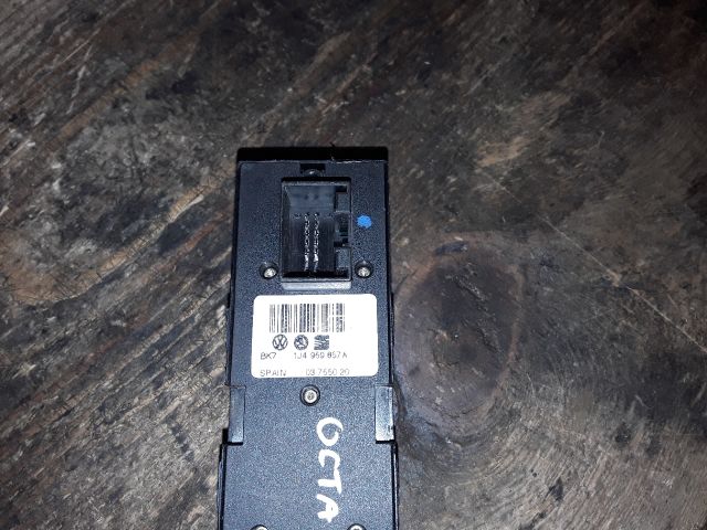 bontott SKODA OCTAVIA I Ablakemelő Kapcsoló Négyes / Kettes