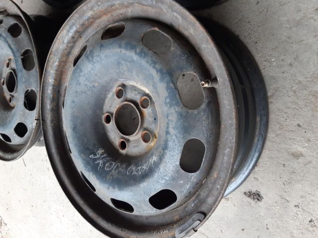 bontott SKODA OCTAVIA I Acélfelni Szett Gumival