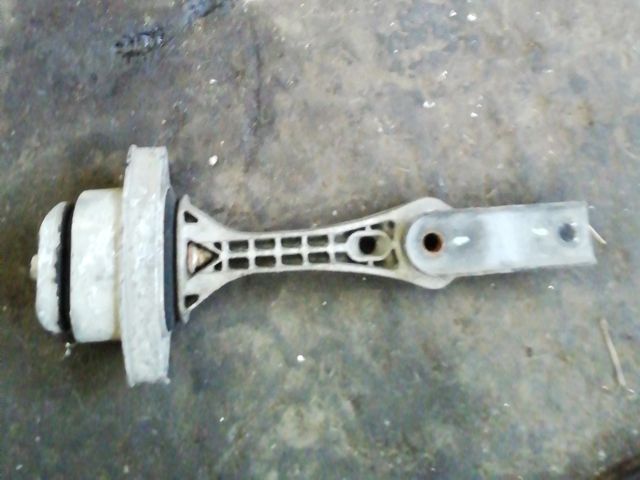 bontott SKODA OCTAVIA I Alsó Kereszttartó