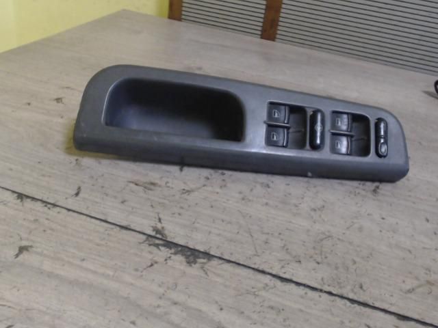 bontott SKODA OCTAVIA I Bal első Ablakemelő Kapcsoló