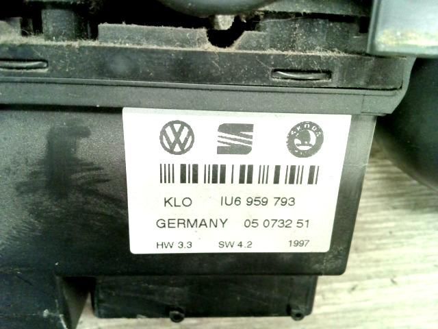 bontott SKODA OCTAVIA I Bal első Ablakemelő Kapcsoló