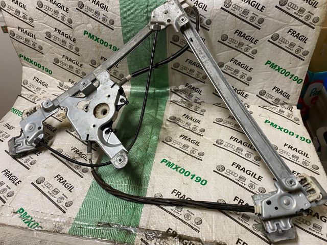 bontott SKODA OCTAVIA I Bal első Ablakemelő Szerkezet (Elektromos)