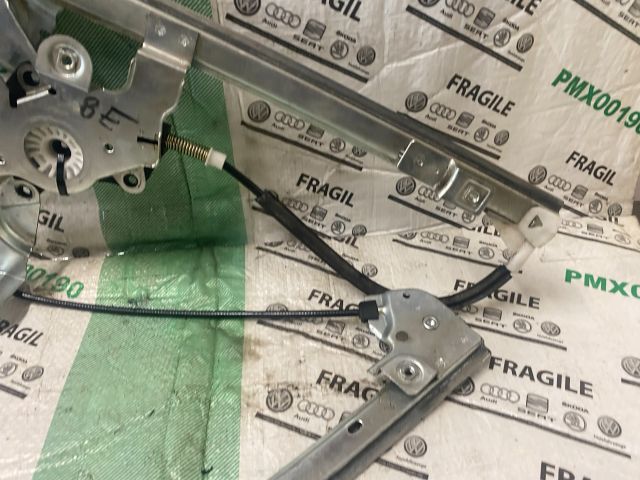 bontott SKODA OCTAVIA I Bal első Ablakemelő Szerkezet (Elektromos)