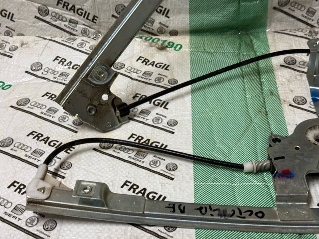 bontott SKODA OCTAVIA I Bal első Ablakemelő Szerkezet (Elektromos)