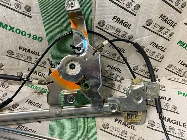 bontott SKODA OCTAVIA I Bal első Ablakemelő Szerkezet (Elektromos)