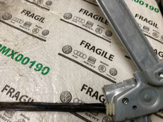 bontott SKODA OCTAVIA I Bal első Ablakemelő Szerkezet (Elektromos)