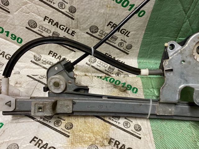 bontott SKODA OCTAVIA I Bal első Ablakemelő Szerkezet (Elektromos)