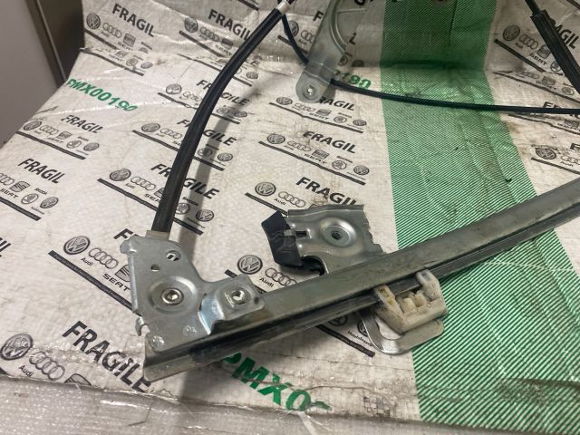 bontott SKODA OCTAVIA I Bal első Ablakemelő Szerkezet (Elektromos)