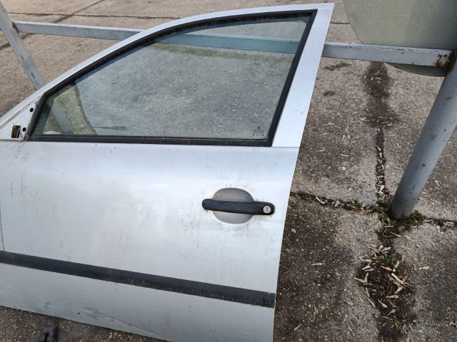 bontott SKODA OCTAVIA I Bal első Ajtó (Részeivel)