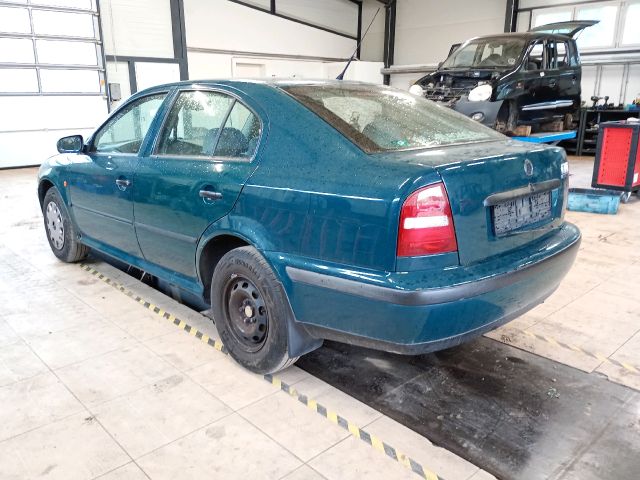 bontott SKODA OCTAVIA I Bal első Ajtó (Üres lemez)