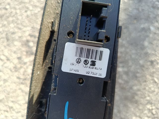 bontott SKODA OCTAVIA I Bal első Ajtóbehúzó