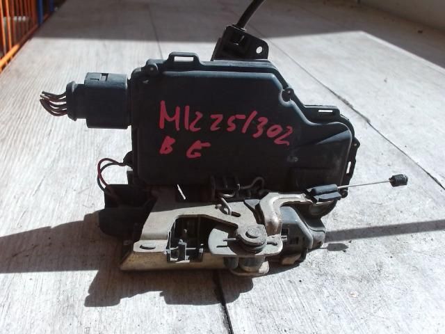 bontott SKODA OCTAVIA I Bal első Ajtózár