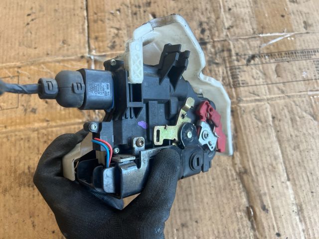 bontott SKODA OCTAVIA I Bal első Ajtózár