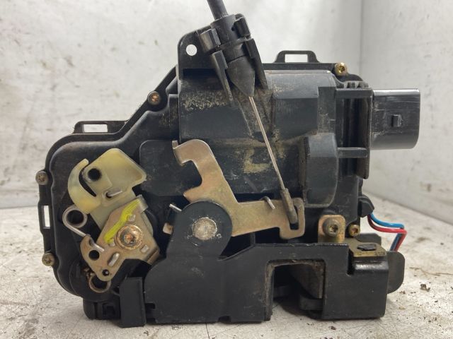 bontott SKODA OCTAVIA I Bal első Ajtózár