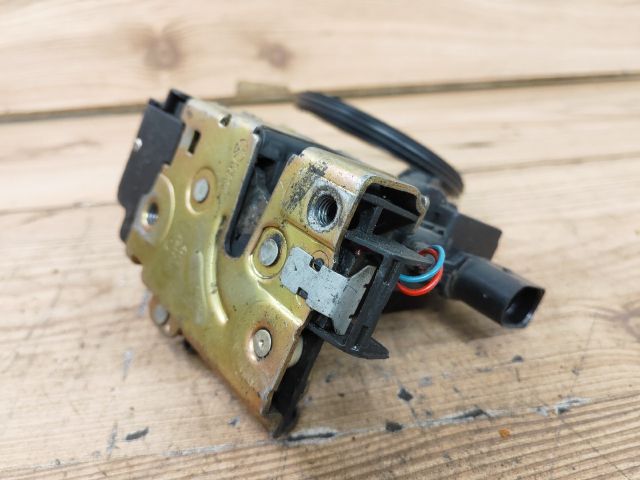 bontott SKODA OCTAVIA I Bal első Ajtózár