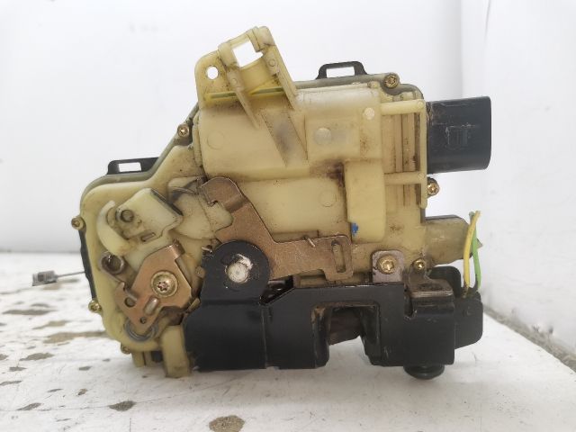 bontott SKODA OCTAVIA I Bal első Ajtózár