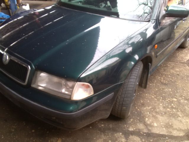 bontott SKODA OCTAVIA I Bal első Belső Kilincs