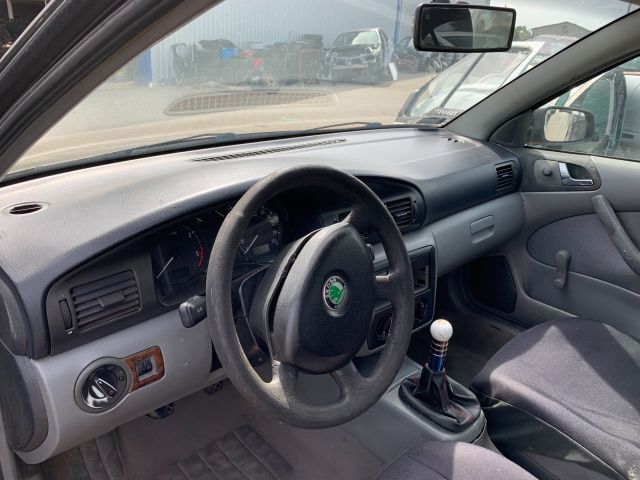 bontott SKODA OCTAVIA I Bal első Biztonsági Öv