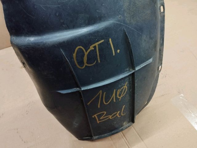 bontott SKODA OCTAVIA I Bal első Dobbetét (Kerékjárati, Műanyag)