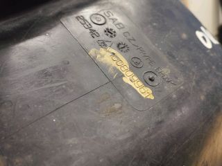 bontott SKODA OCTAVIA I Bal első Dobbetét (Kerékjárati, Műanyag)